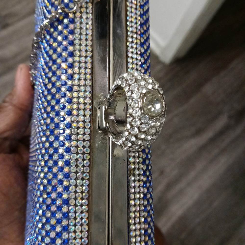 PURSE - Picture 2 of 8